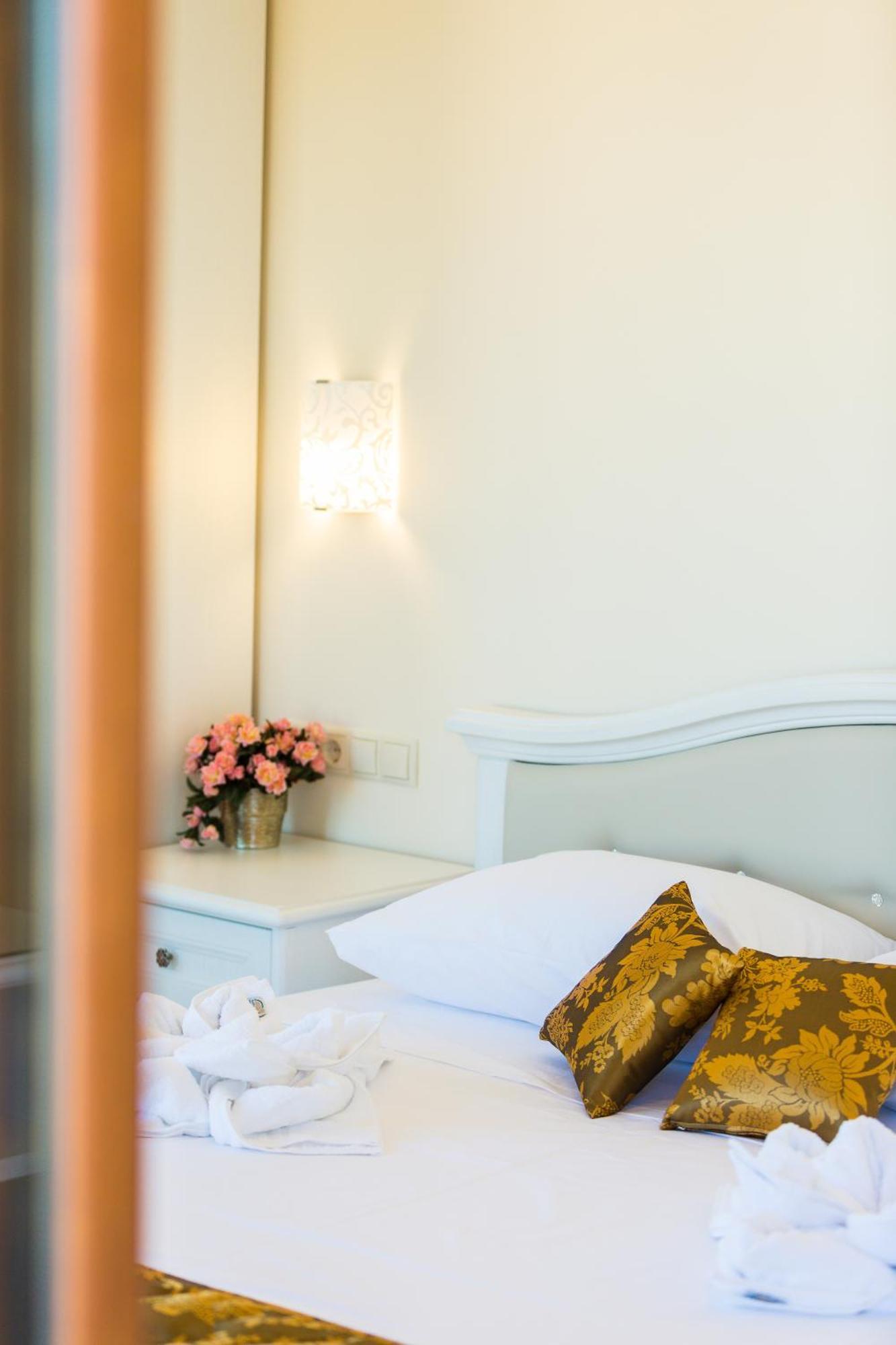 Polyxenia Suites Rethymno Exterior foto