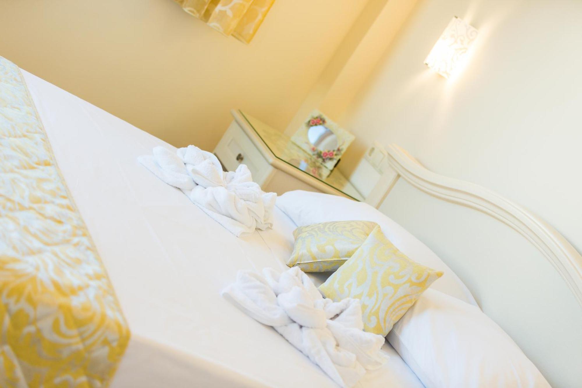 Polyxenia Suites Rethymno Exterior foto