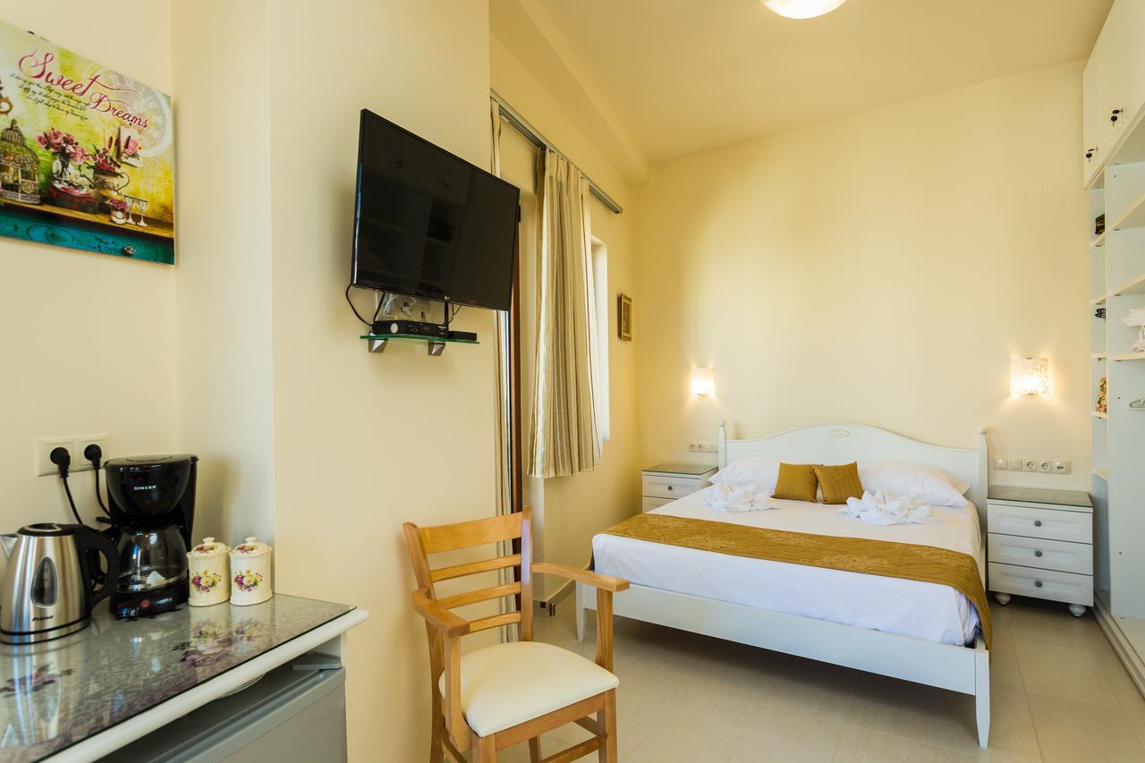 Polyxenia Suites Rethymno Exterior foto
